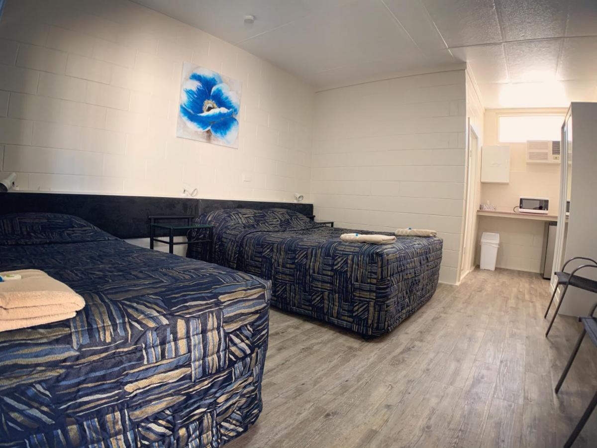 Tropical City Motor Inn Ayr Ngoại thất bức ảnh
